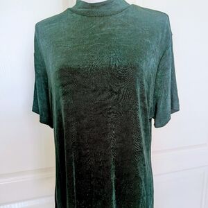 Elegant Dark Green Women's Short Sleeve Top